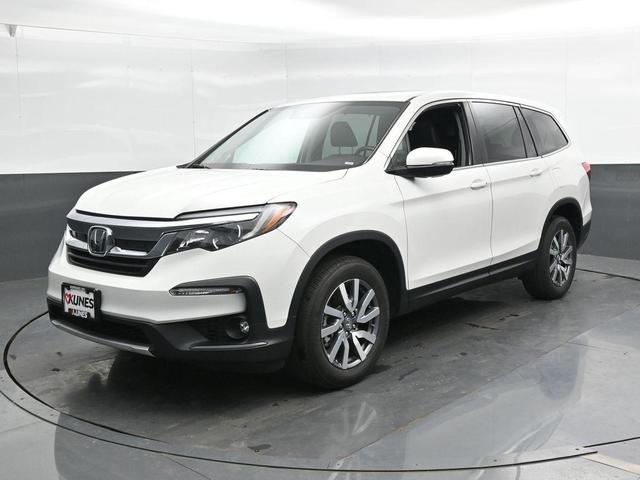 Photo of 2021 White Honda Pilot