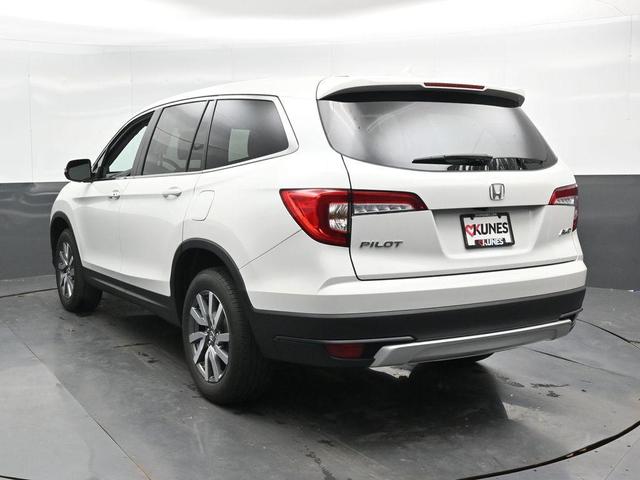 Photo of 2021 White Honda Pilot