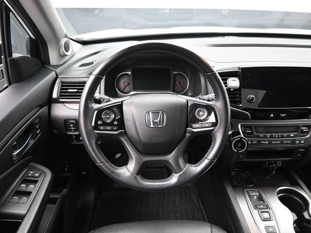 Photo of 2021 White Honda Pilot