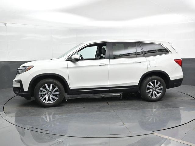 Photo of 2021 White Honda Pilot
