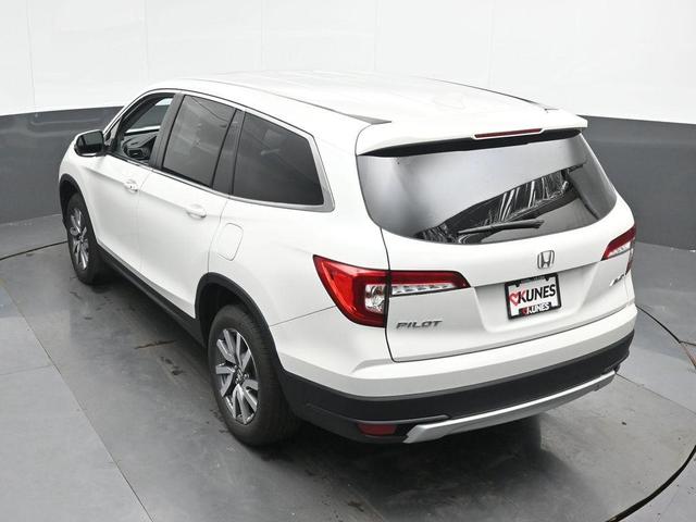 Photo of 2021 White Honda Pilot