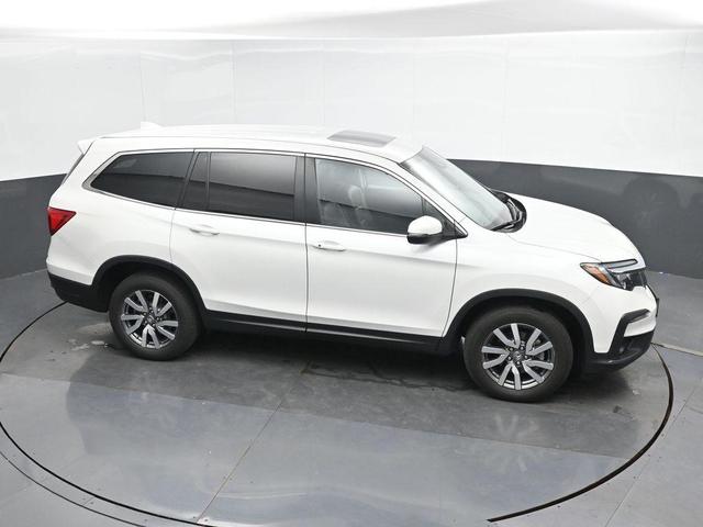 Photo of 2021 White Honda Pilot