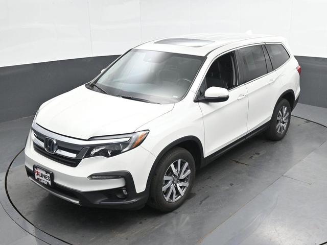 Photo of 2021 White Honda Pilot