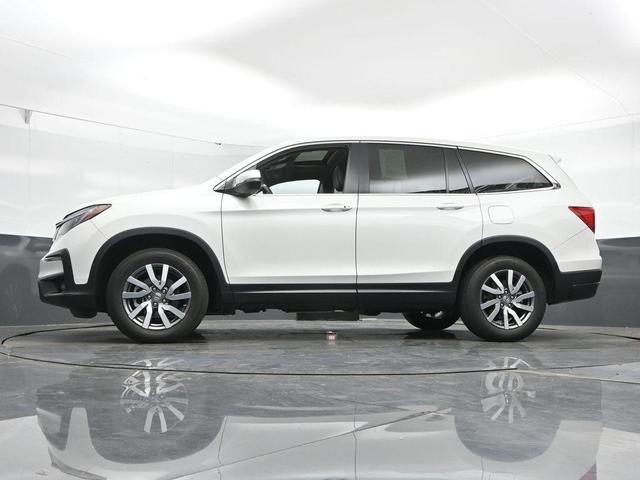 Photo of 2021 White Honda Pilot