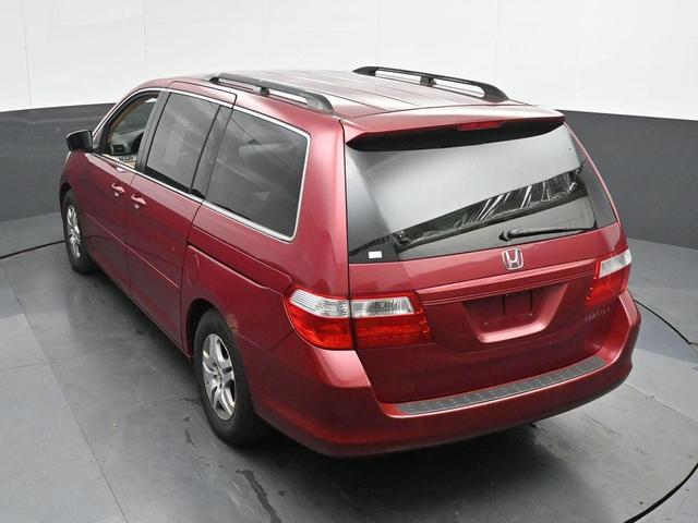 Photo of 2005 Tango Red Pearl Honda Odyssey