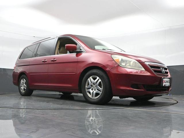 Photo of 2005 Tango Red Pearl Honda Odyssey