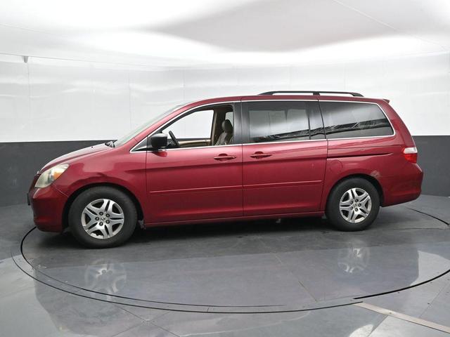 Photo of 2005 Tango Red Pearl Honda Odyssey