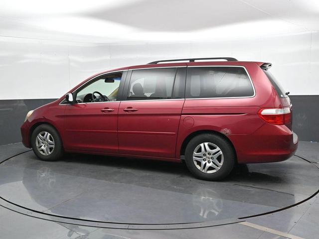 Photo of 2005 Tango Red Pearl Honda Odyssey