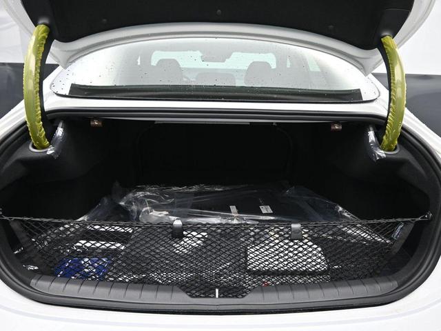 Photo of 2025 White Hyundai SONATA Hybrid