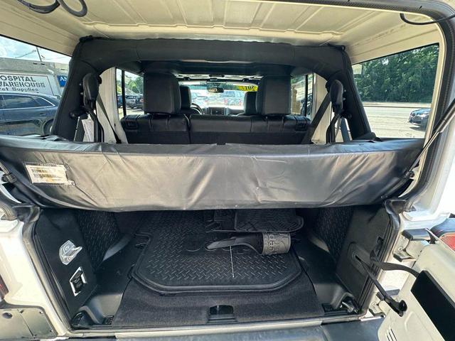 Photo of 2018 Bright White Clearcoat Jeep Wrangler JK Unlimited