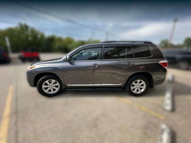 Photo of 2012 Gray Toyota Highlander