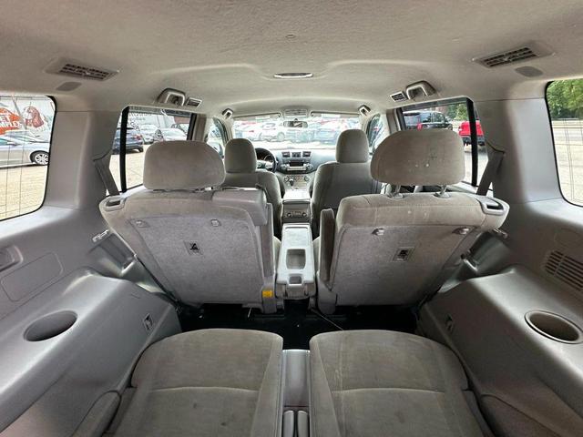 Photo of 2012 Gray Toyota Highlander