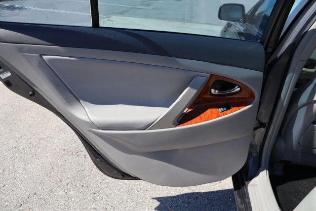 Photo of 2011 Gray Toyota Camry