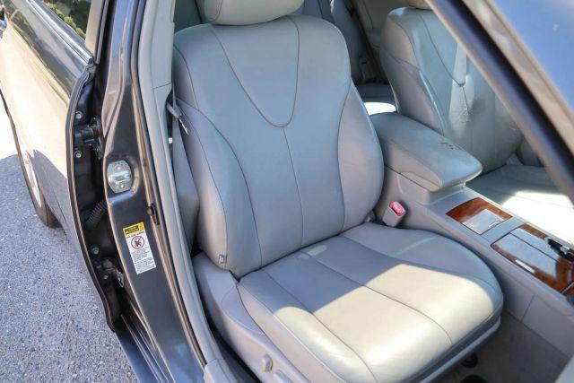 Photo of 2011 Gray Toyota Camry
