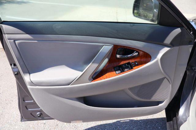 Photo of 2011 Gray Toyota Camry
