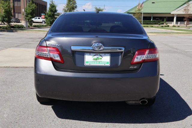 Photo of 2011 Gray Toyota Camry