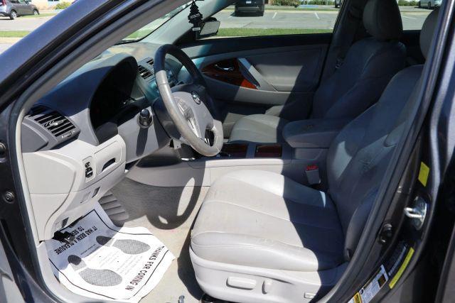 Photo of 2011 Gray Toyota Camry