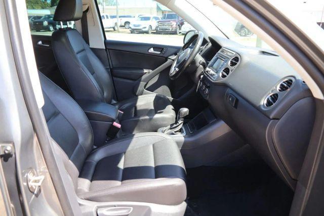 Photo of 2012 Gray Volkswagen Tiguan