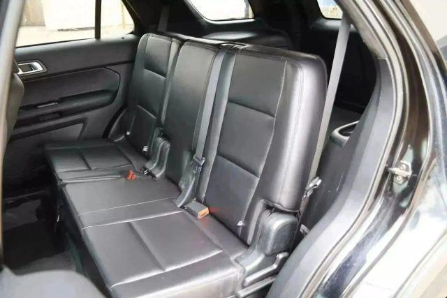 Photo of 2017 Black Ford Utility Police Interceptor