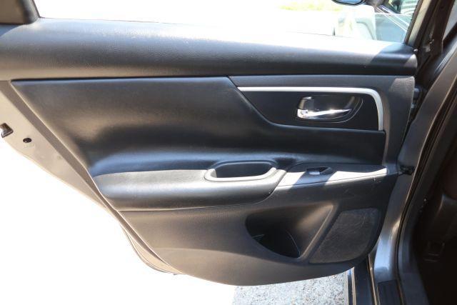 Photo of 2017 Gun Metallic Nissan Altima
