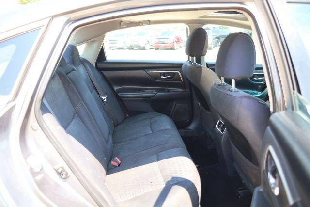 Photo of 2017 Gun Metallic Nissan Altima