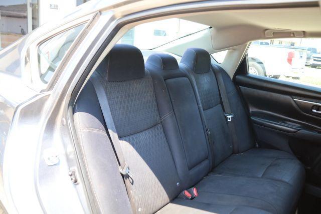 Photo of 2017 Gun Metallic Nissan Altima