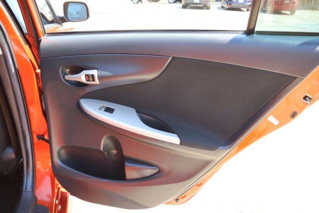 Photo of 2013 Orange Toyota Corolla