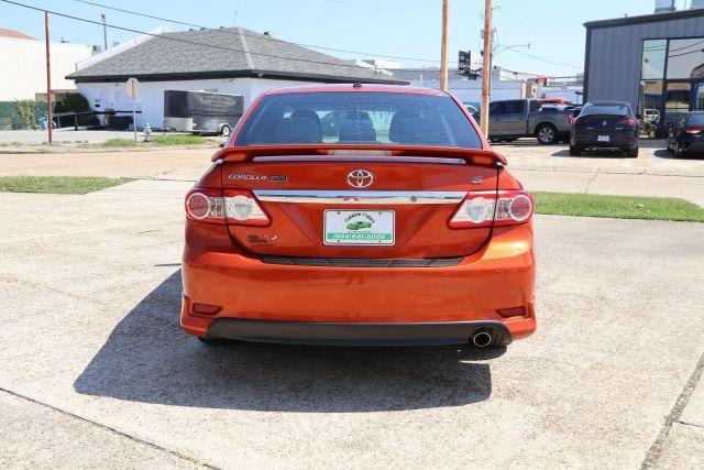 Photo of 2013 Orange Toyota Corolla