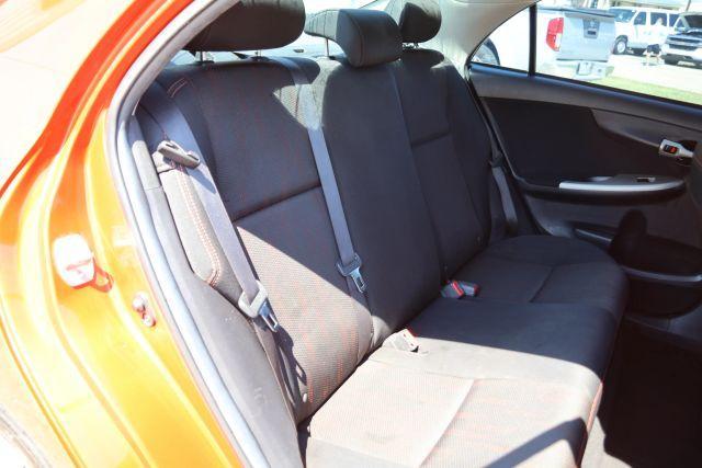 Photo of 2013 Orange Toyota Corolla