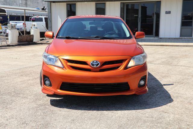 Photo of 2013 Orange Toyota Corolla
