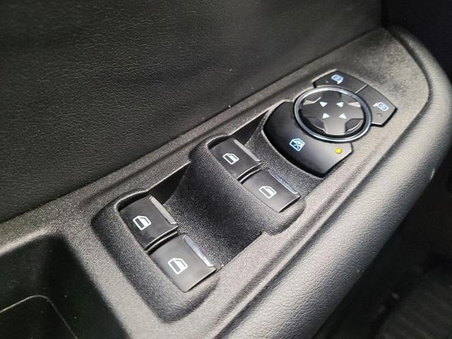 Photo of 2024 White Ford Edge