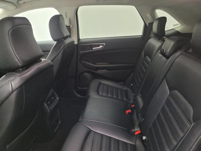 Photo of 2024 White Ford Edge