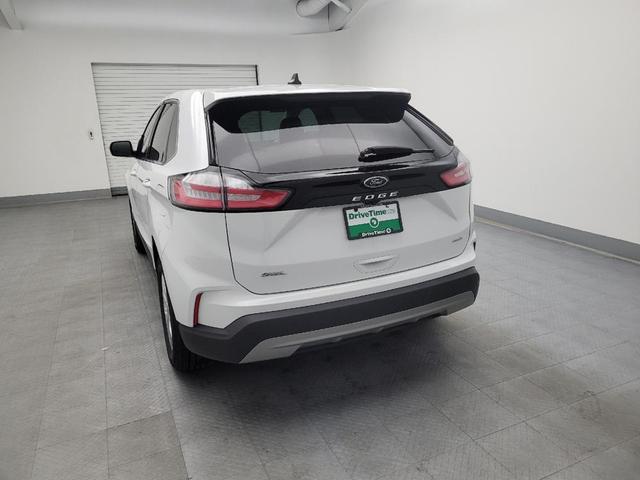 Photo of 2024 White Ford Edge