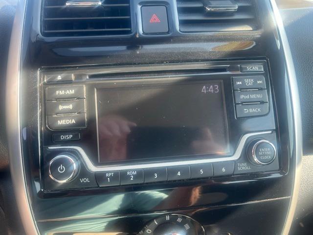 Photo of 2018 Gun Metallic Nissan Versa