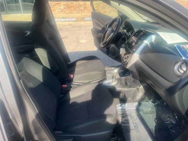Photo of 2018 Gun Metallic Nissan Versa
