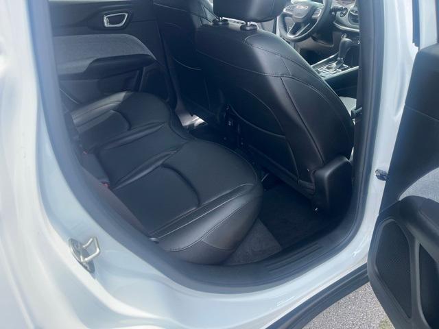 Photo of 2023 Bright White Clearcoat Jeep Compass