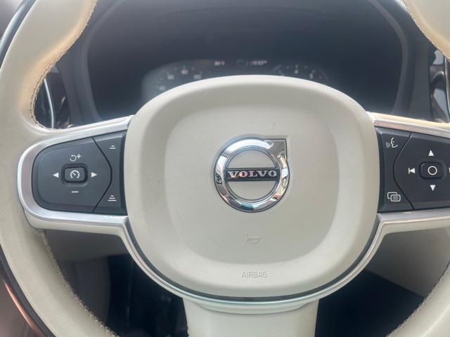 Photo of 2022 Bright Silver Metallic Volvo S60