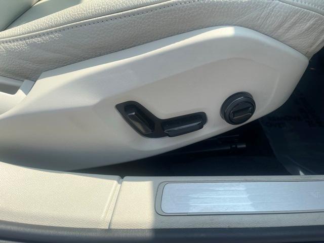 Photo of 2022 Bright Silver Metallic Volvo S60