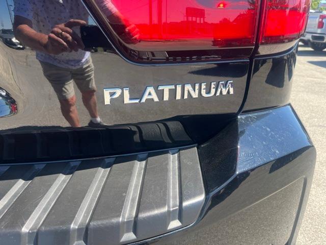 Photo of 2024 Super Black Nissan Armada