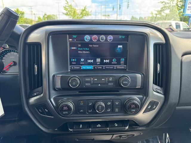 Photo of 2018 Red Chevrolet Silverado 1500