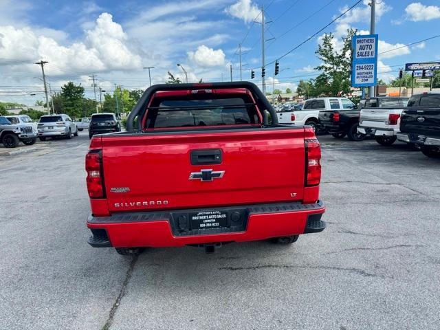 Photo of 2018 Red Chevrolet Silverado 1500