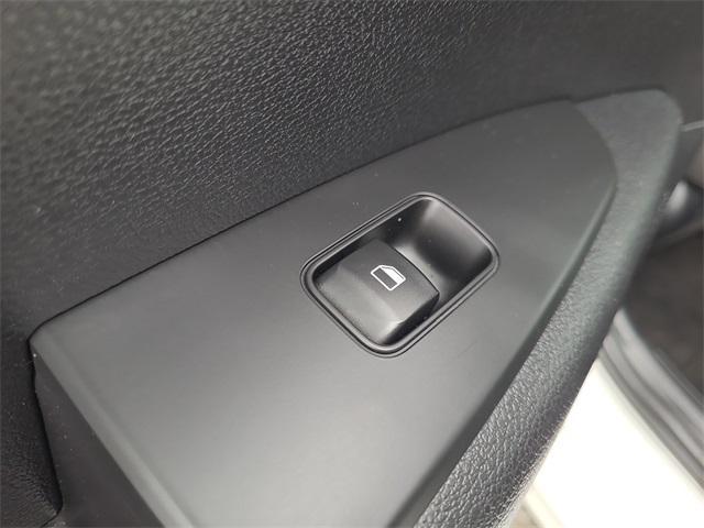 Photo of 2024 Snow White Pearl Kia Forte