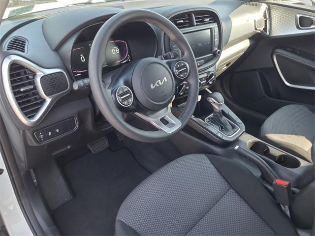 Photo of 2023 Snow White Pearl Kia Soul
