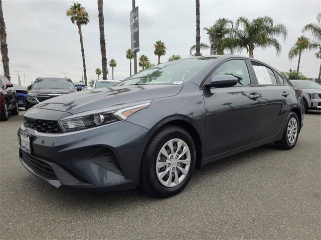 Photo of 2024 Gravity Gray Kia Forte