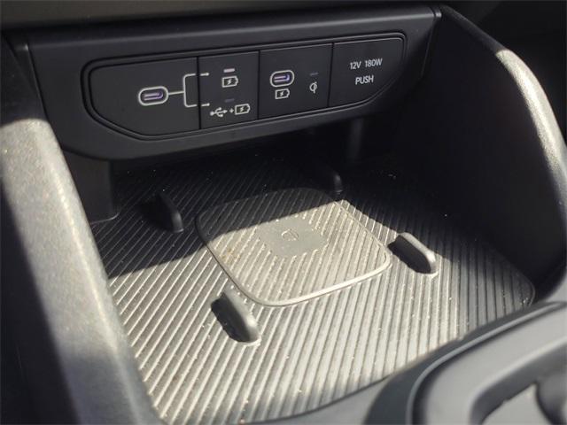 Photo of 2025 Currant Red Kia K4