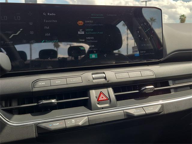 Photo of 2025 Currant Red Kia K4