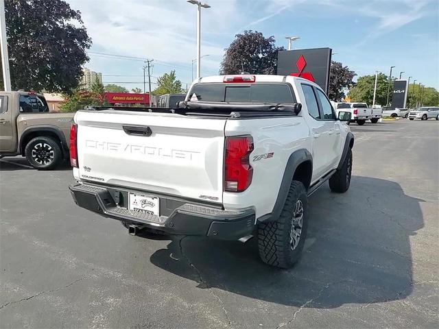 Photo of 2025 Summit White Chevrolet Colorado