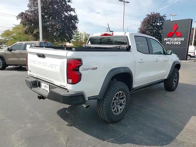 Photo of 2025 Summit White Chevrolet Colorado