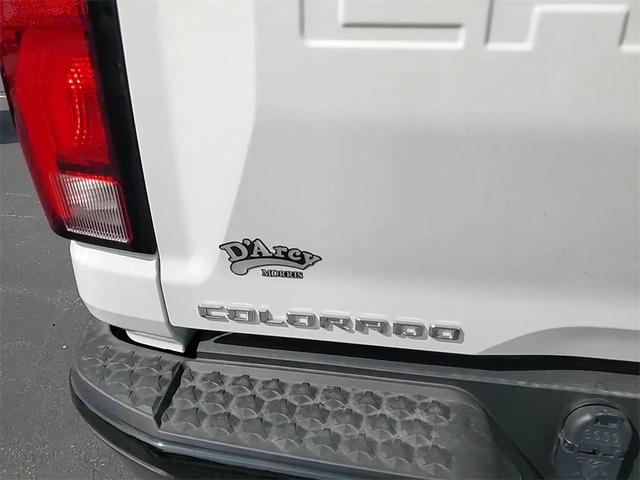 Photo of 2025 Summit White Chevrolet Colorado