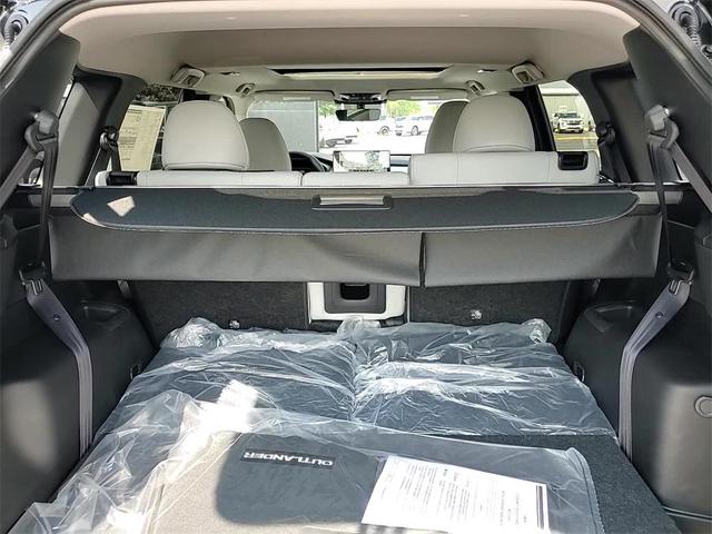 Photo of 2025 Black Diamond Mitsubishi Outlander